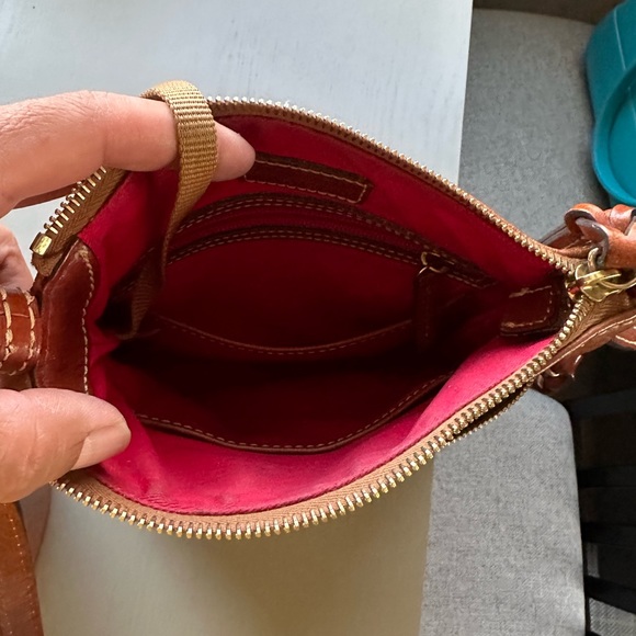 Authentic Dooney & Bourke Crossbody purse - Picture 2 of 5
